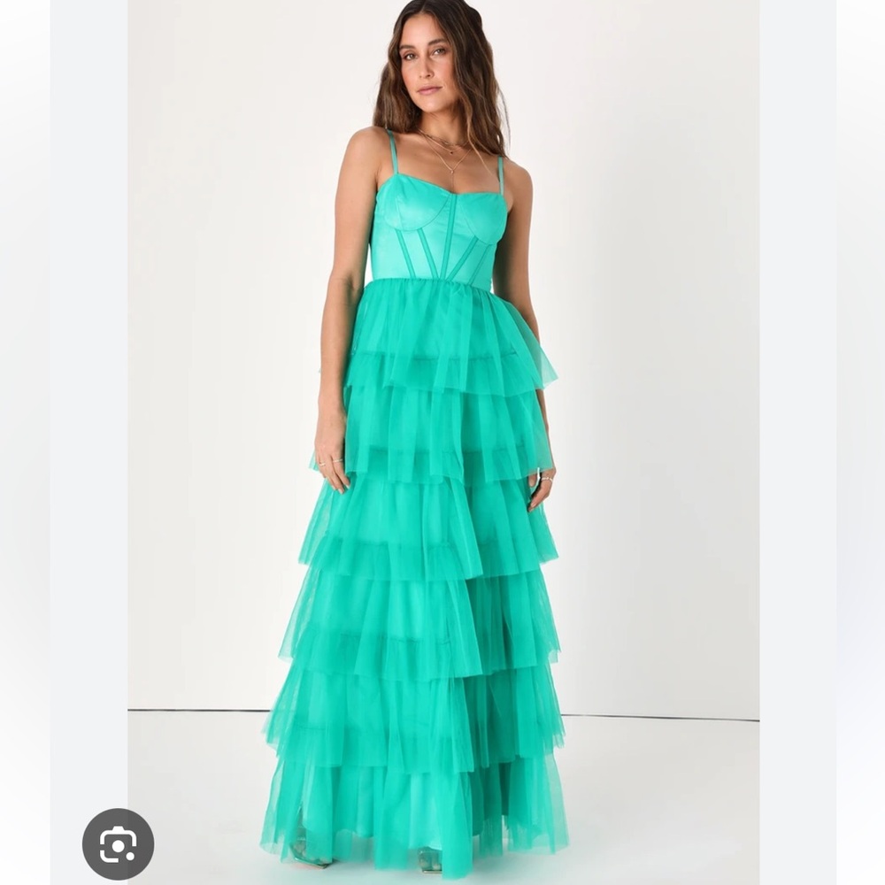Lulu’s tiered tulle dress